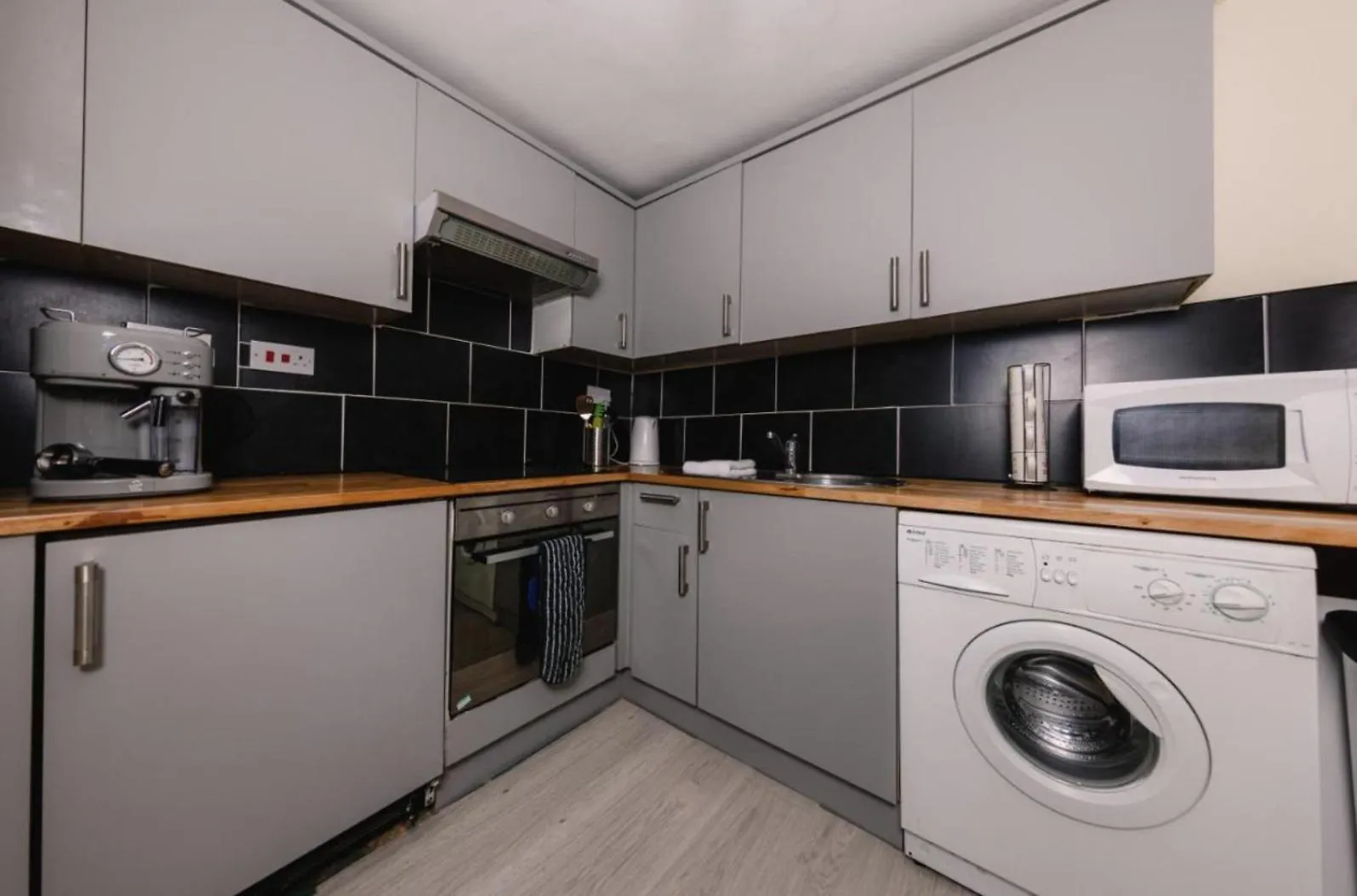 Warm&Welcoming Meadows 7 Apartments - City Centre Edinburgh 0*,