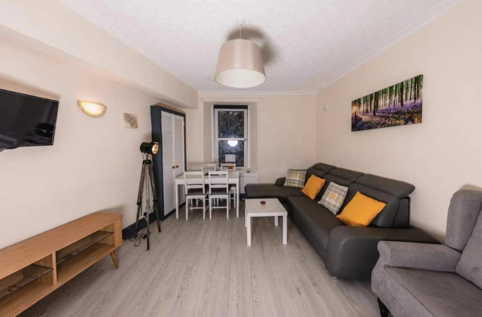 Warm&Welcoming Meadows 7 Apartments - City Centre Edinburgh