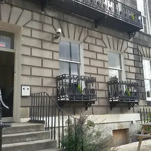 Penzion Adelphi, EDI